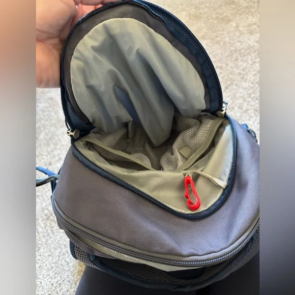 Osprey Daylight 13 L Day Pack Blue and Gray | outdoors | hiking | camping | - Picture 4 of 6